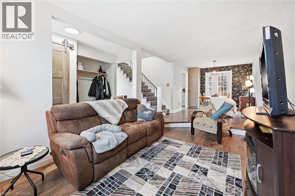 2478 Malcolm Crescent, Burlington, Ontario  L7P 4A4 - Photo 7 - 40808775