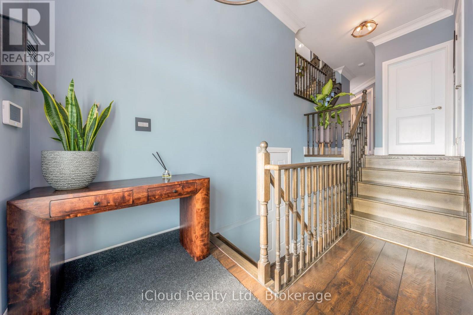 3 Wildflower Lane, Halton Hills (Georgetown), Ontario  L7G 0H5 - Photo 4 - W12848028