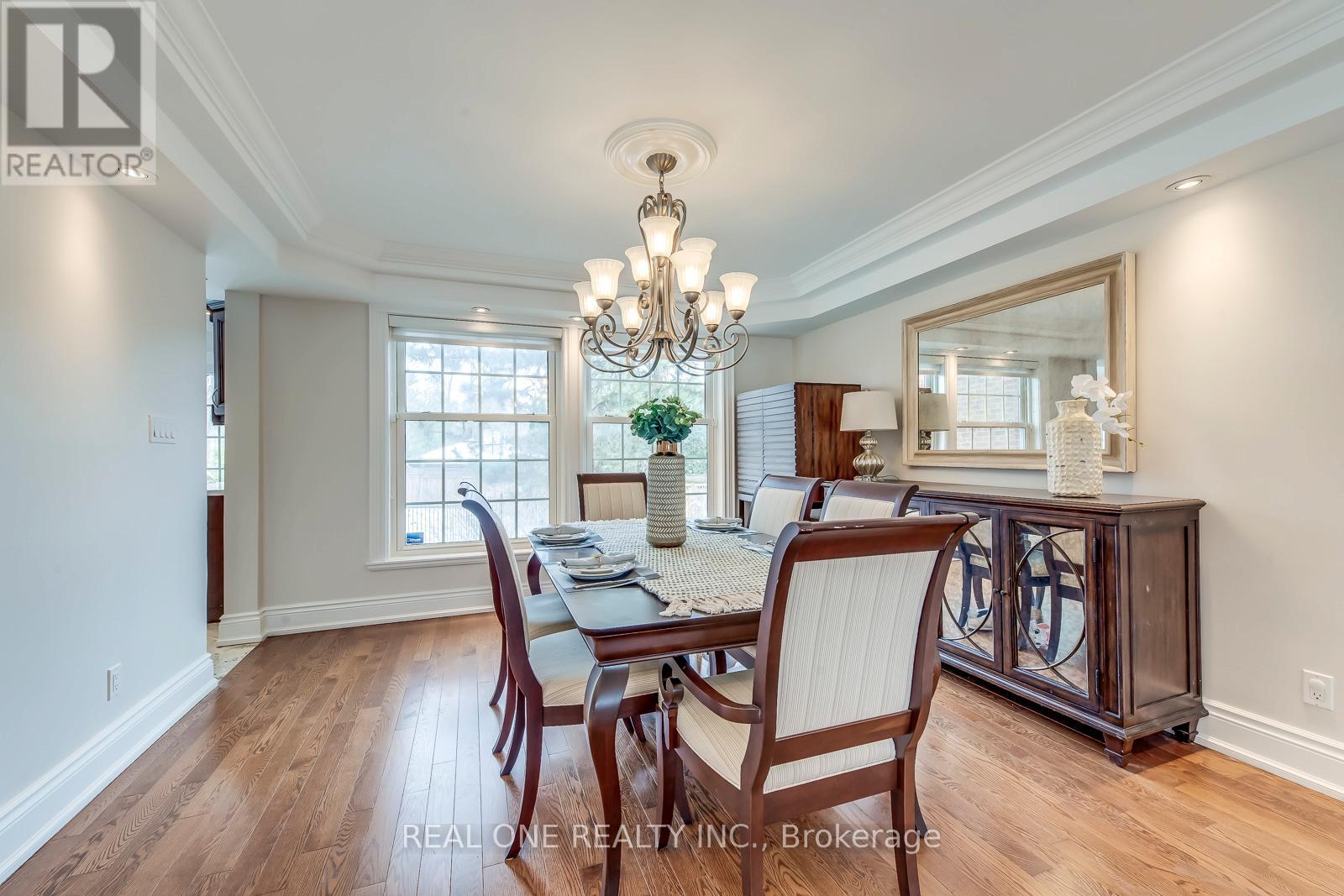 1060 Rockcliffe Court, Oakville, Ontario  L6M 1B8 - Photo 10 - W12848036