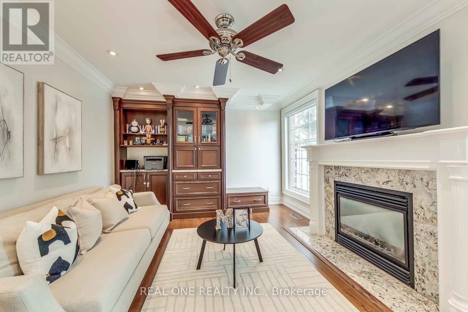 1060 Rockcliffe Court, Oakville, Ontario  L6M 1B8 - Photo 11 - W12848036