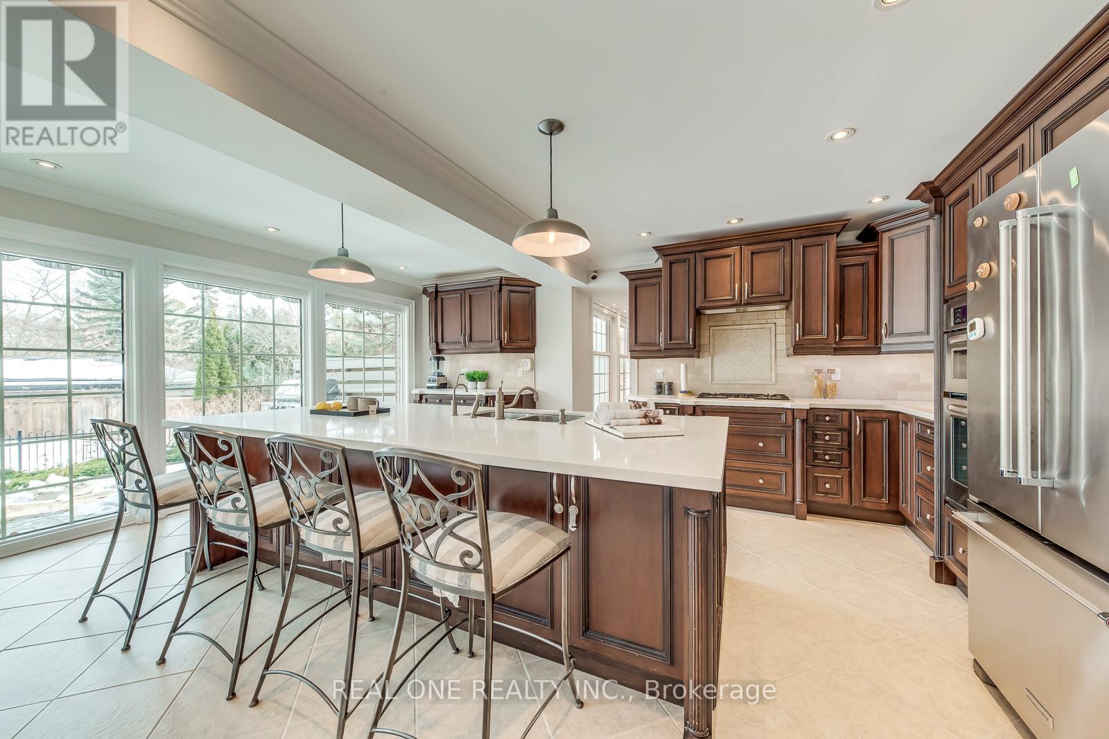 1060 Rockcliffe Court, Oakville, Ontario  L6M 1B8 - Photo 13 - W12848036