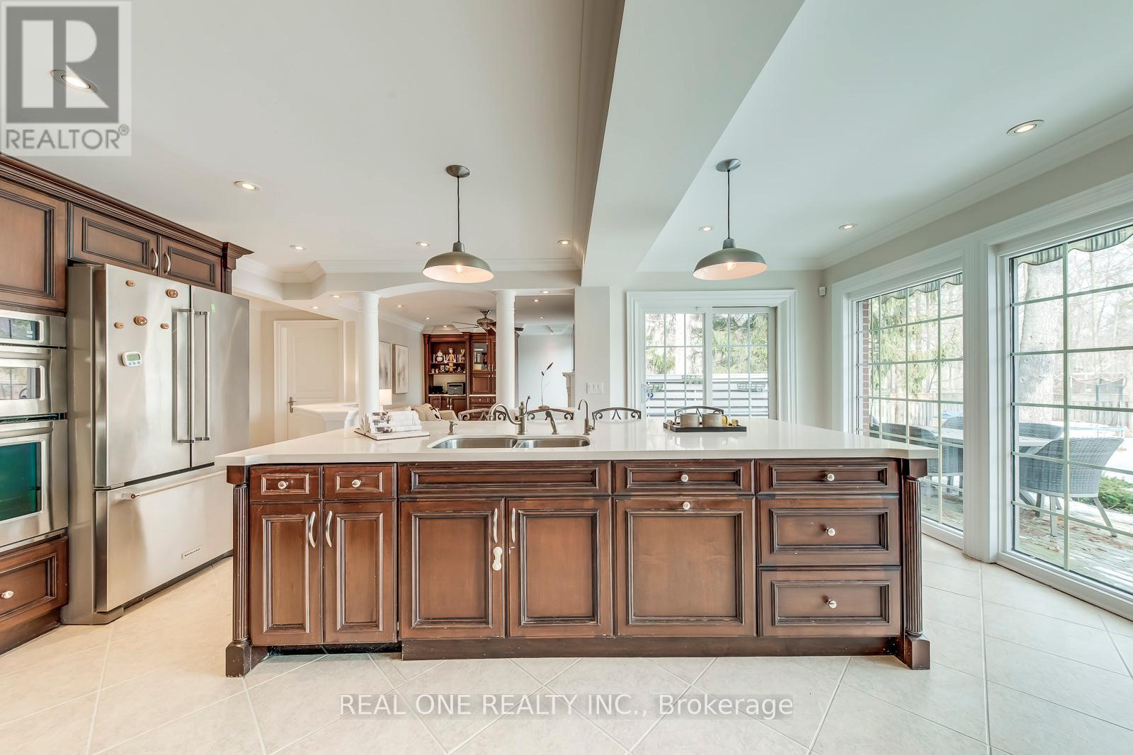 1060 Rockcliffe Court, Oakville, Ontario  L6M 1B8 - Photo 15 - W12848036