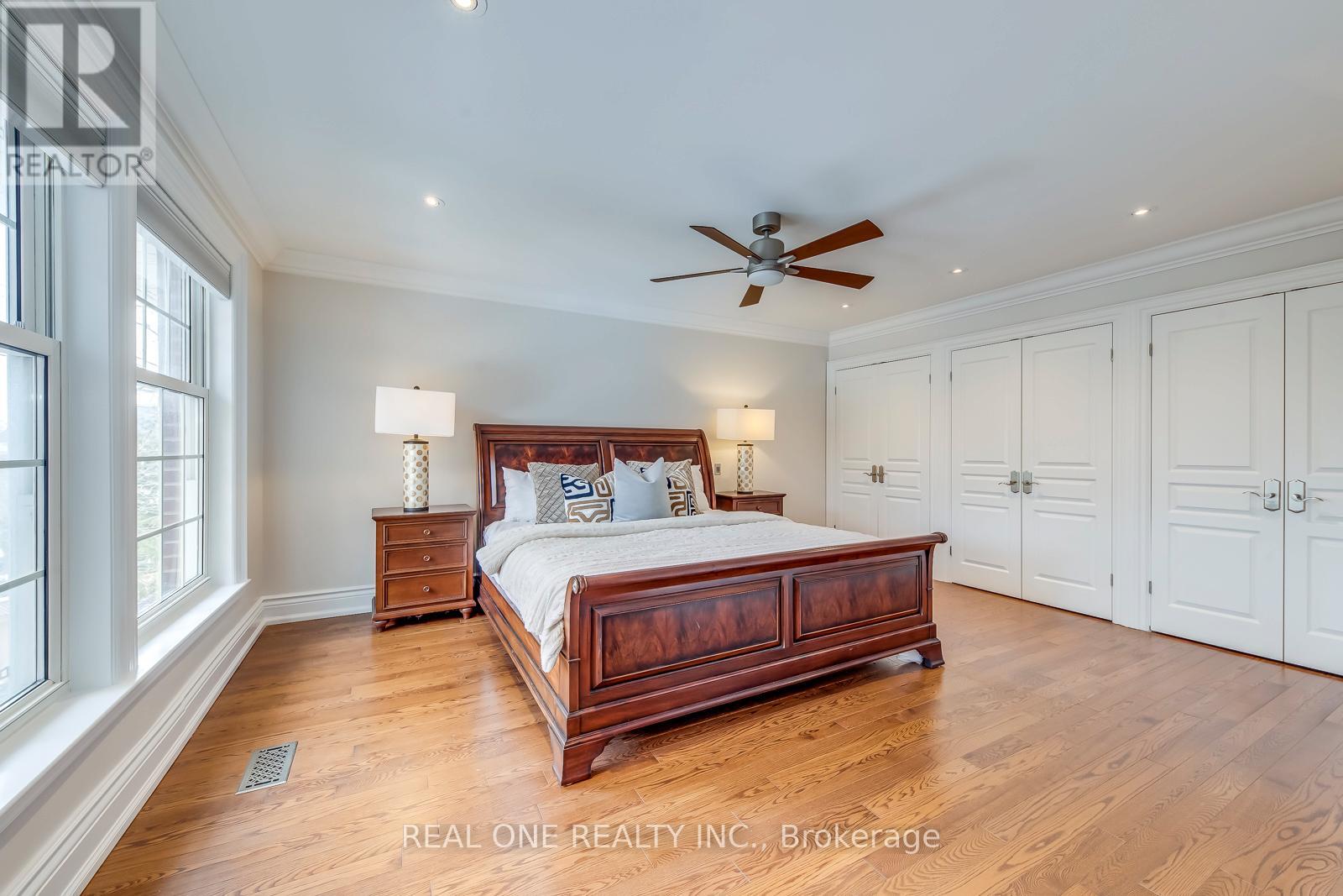 1060 Rockcliffe Court, Oakville, Ontario  L6M 1B8 - Photo 24 - W12848036