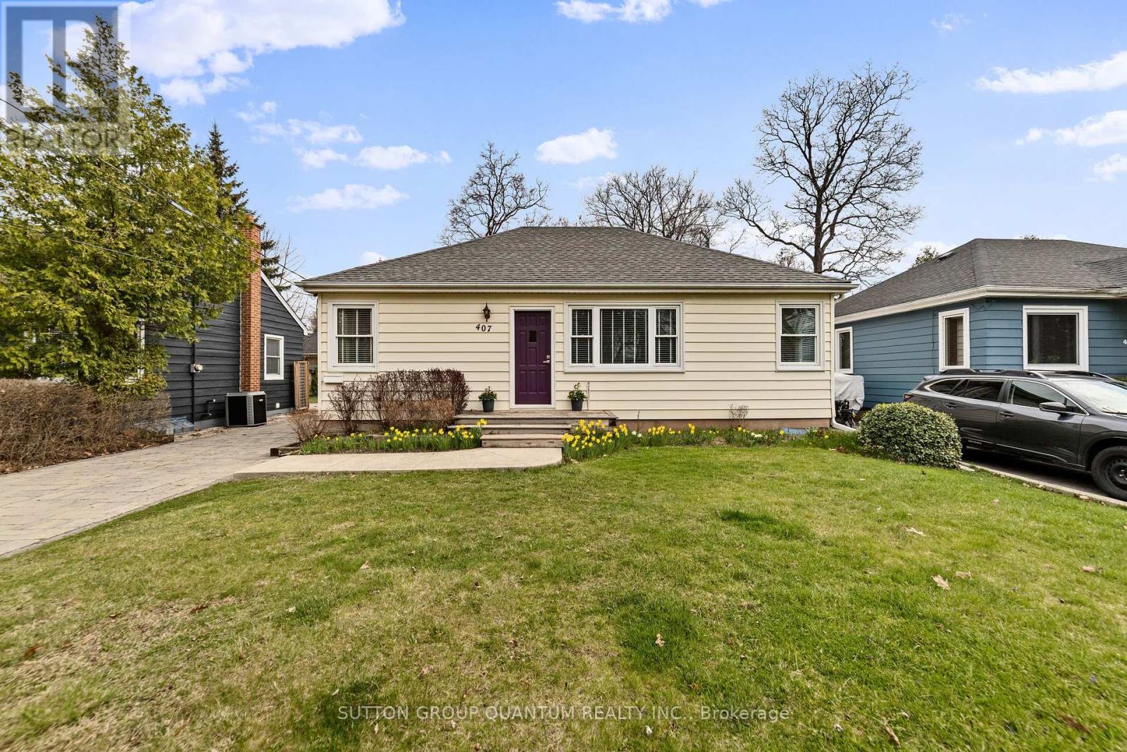 407 QUEEN MARY DRIVE, Oakville, Ontario