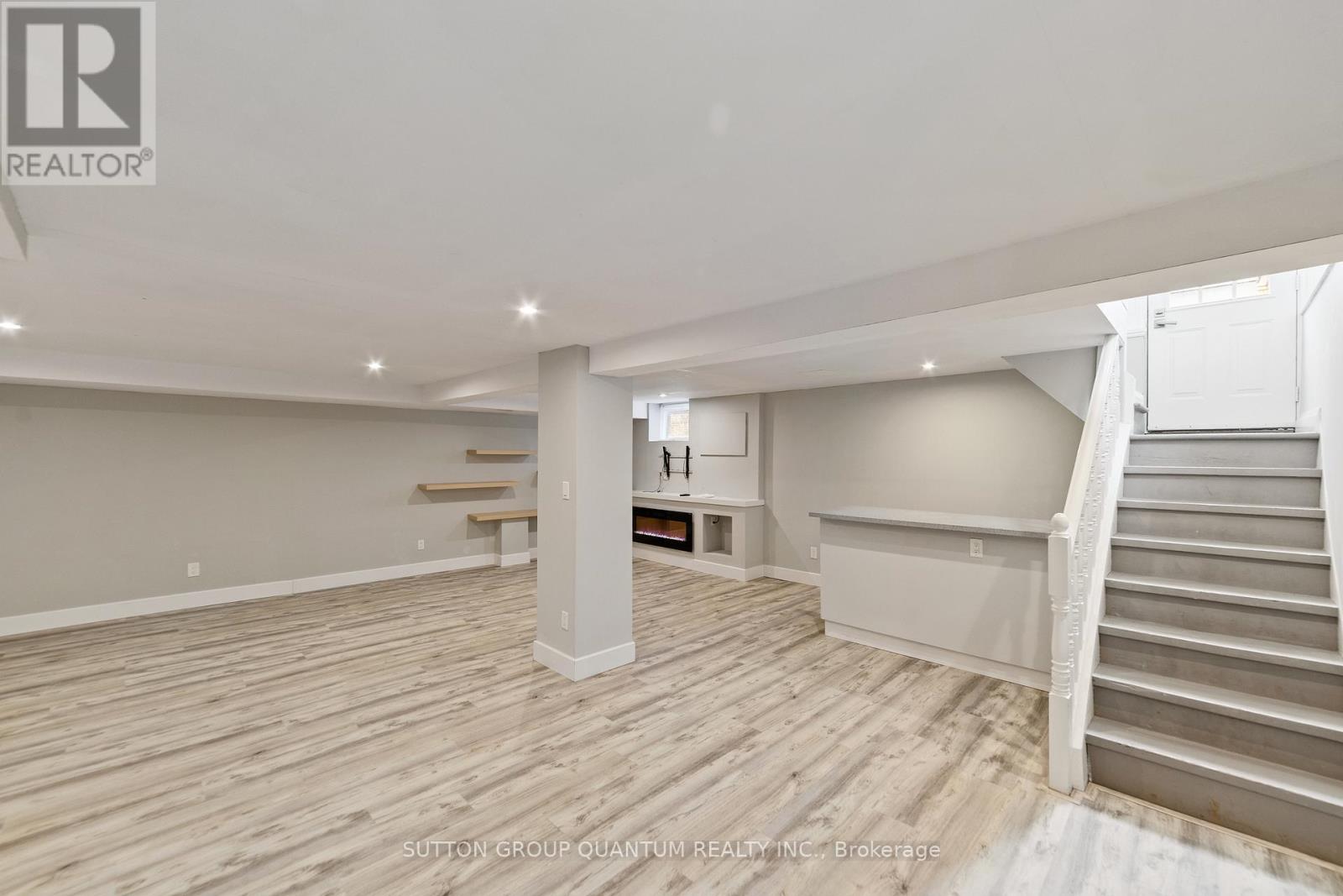 407 Queen Mary Drive, Oakville, Ontario  L6K 3M2 - Photo 23 - W12848054