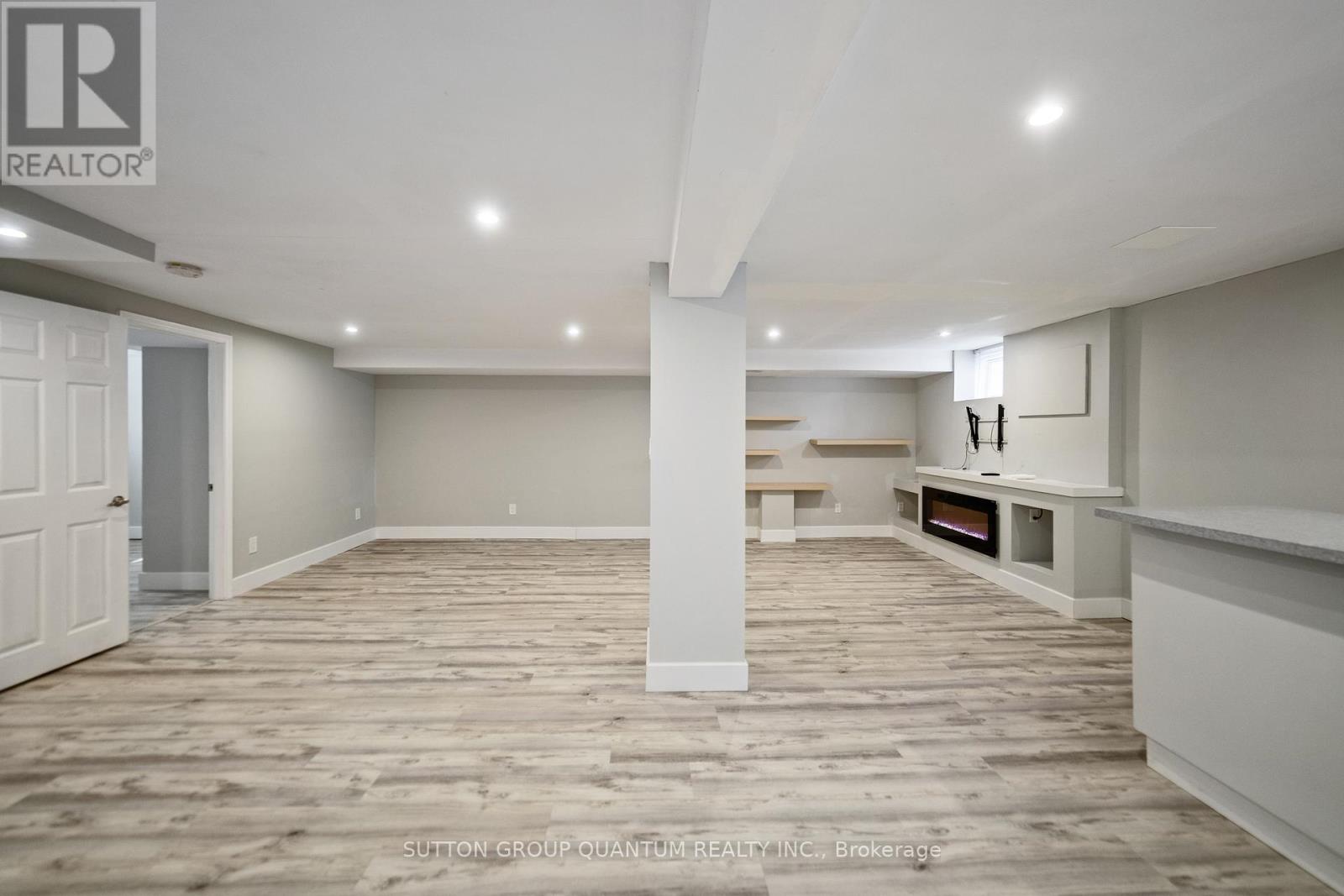 407 Queen Mary Drive, Oakville, Ontario  L6K 3M2 - Photo 27 - W12848054