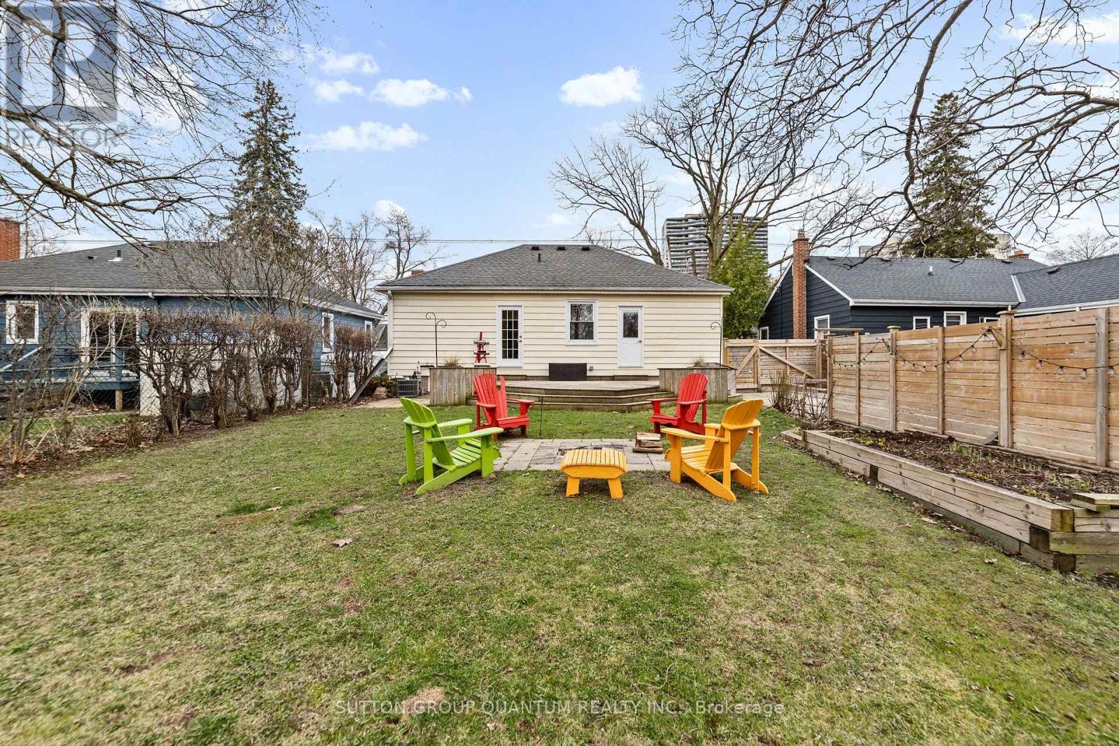 407 Queen Mary Drive, Oakville, Ontario  L6K 3M2 - Photo 39 - W12848054