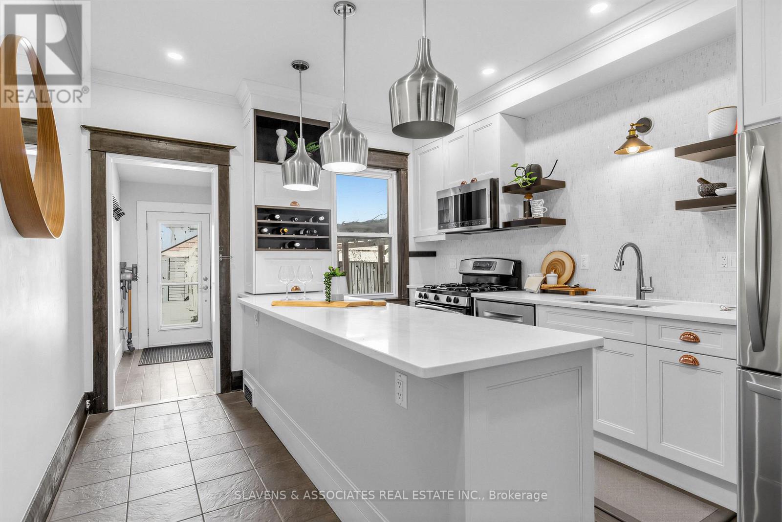 1029 St Clarens Avenue, Toronto, Ontario  M6H 3X8 - Photo 15 - W12848074