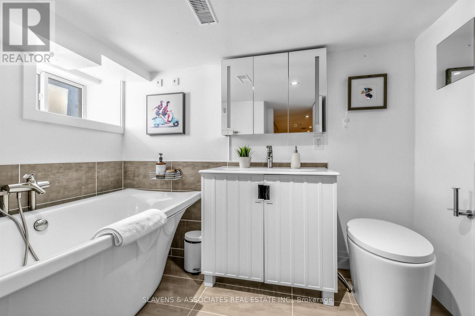 1029 St Clarens Avenue, Toronto, Ontario  M6H 3X8 - Photo 33 - W12848074