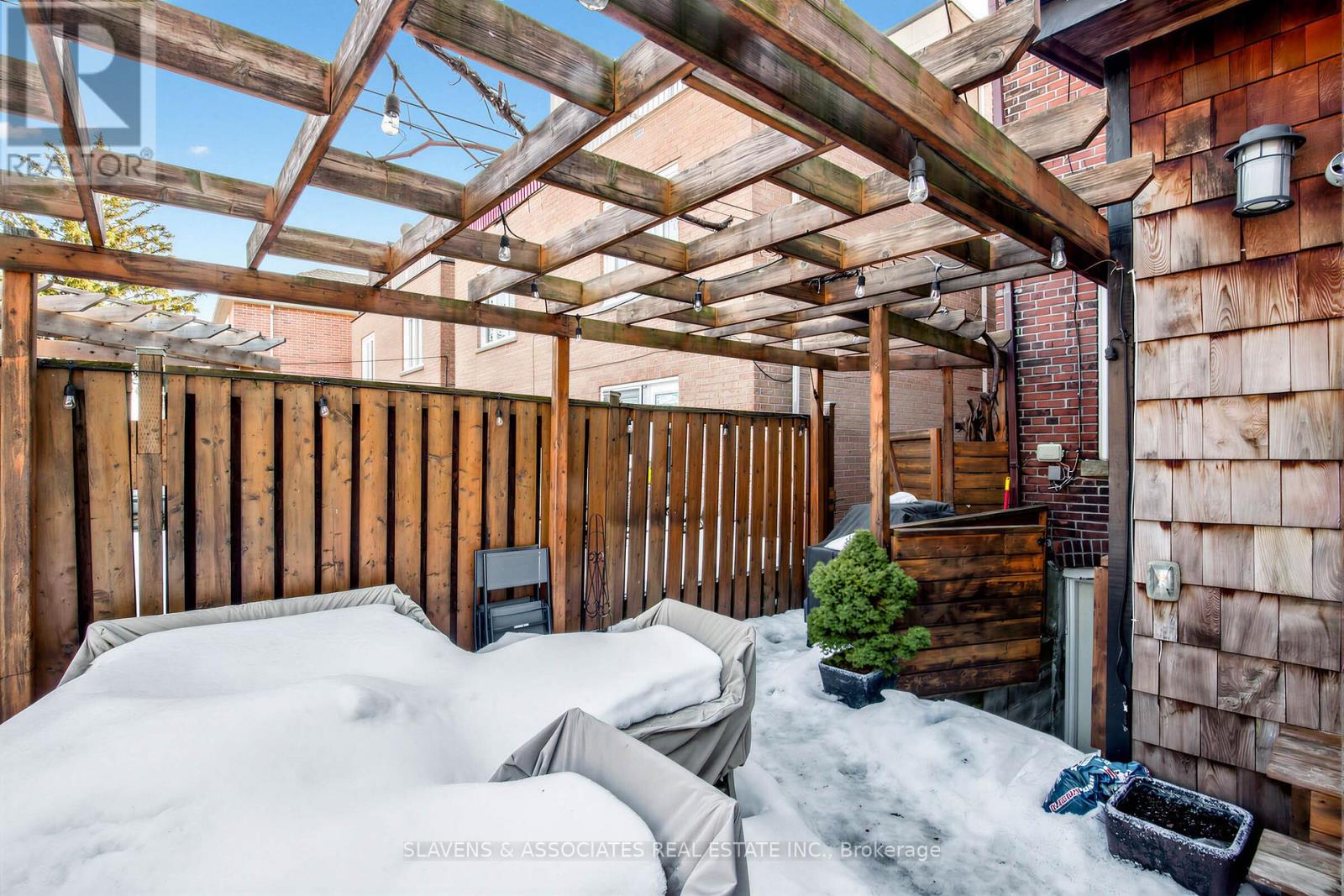 1029 St Clarens Avenue, Toronto, Ontario  M6H 3X8 - Photo 38 - W12848074