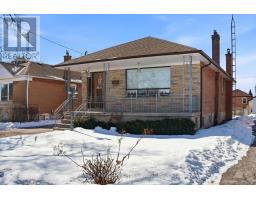 54 CULNAN AVENUE, Toronto, Ontario
