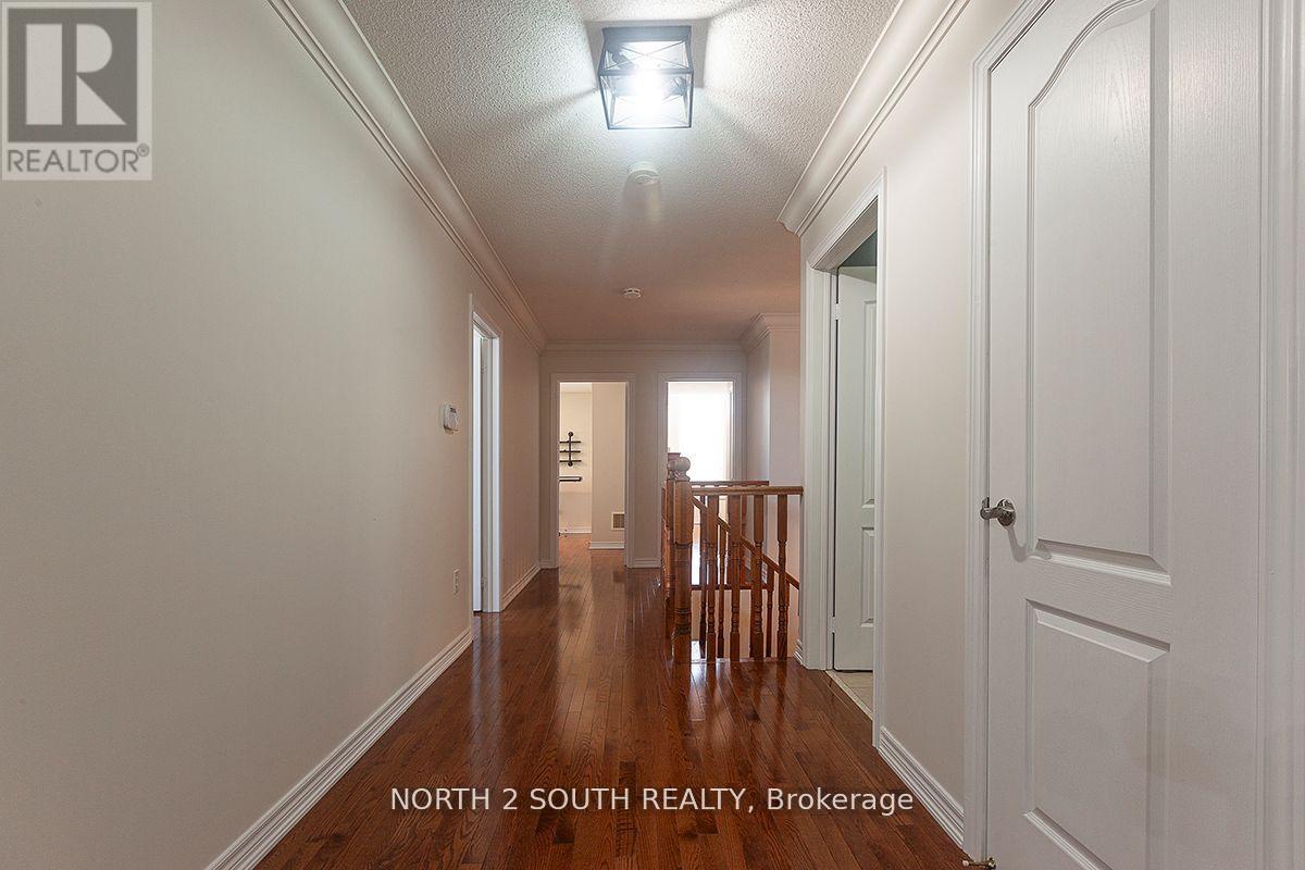 2 Yellow Avens Boulevard, Brampton, Ontario  L6R 0R5 - Photo 26 - W12848122