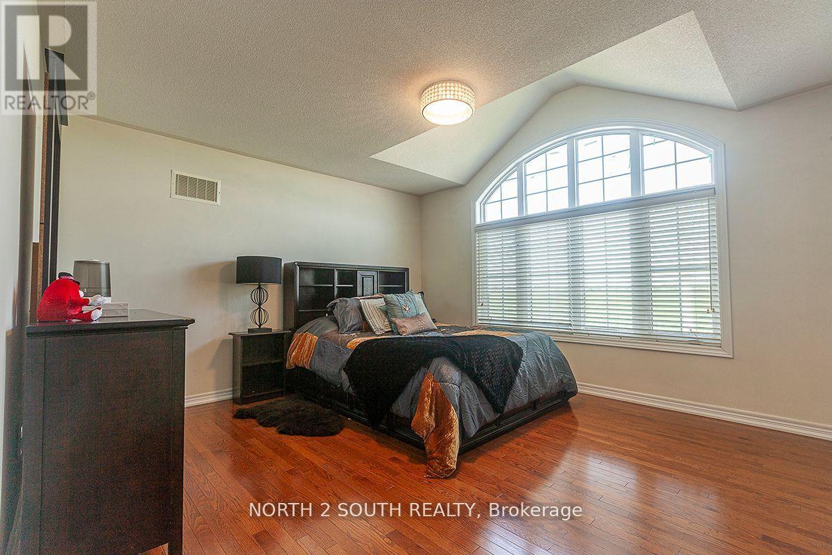 2 Yellow Avens Boulevard, Brampton, Ontario  L6R 0R5 - Photo 27 - W12848122