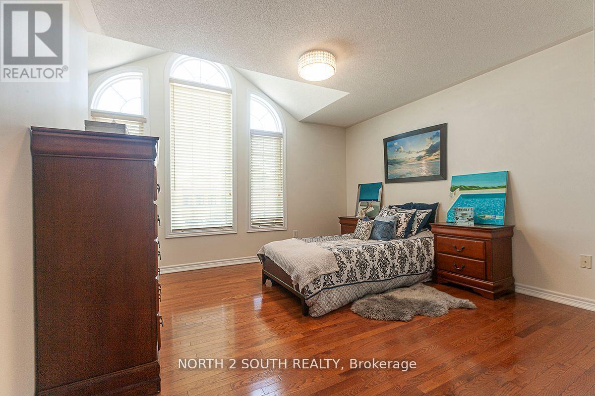 2 Yellow Avens Boulevard, Brampton, Ontario  L6R 0R5 - Photo 34 - W12848122