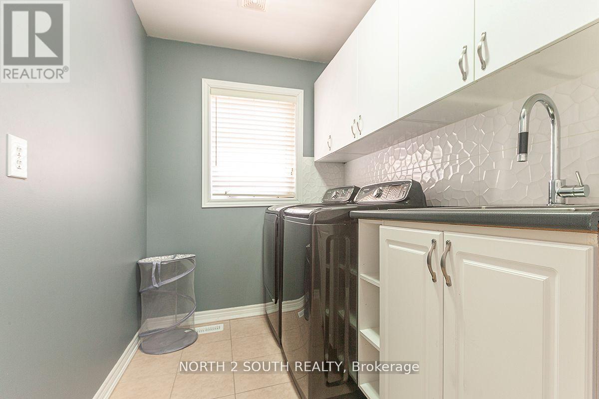 2 Yellow Avens Boulevard, Brampton, Ontario  L6R 0R5 - Photo 37 - W12848122