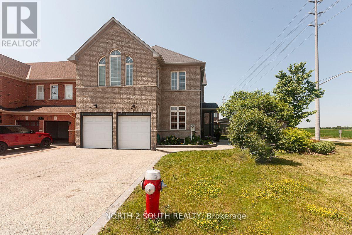 2 Yellow Avens Boulevard, Brampton, Ontario  L6R 0R5 - Photo 4 - W12848122