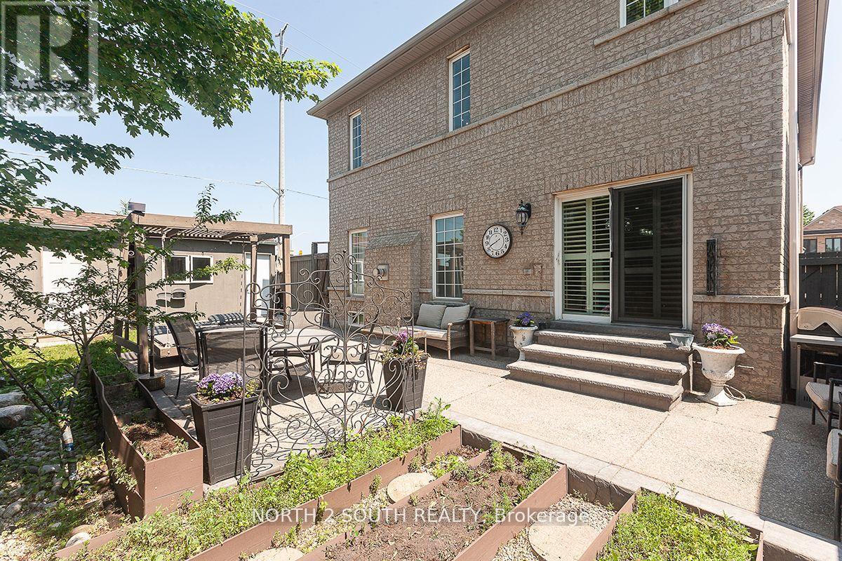 2 Yellow Avens Boulevard, Brampton, Ontario  L6R 0R5 - Photo 47 - W12848122