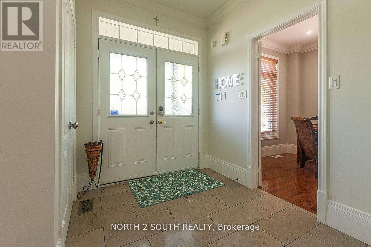 2 Yellow Avens Boulevard, Brampton, Ontario  L6R 0R5 - Photo 9 - W12848122