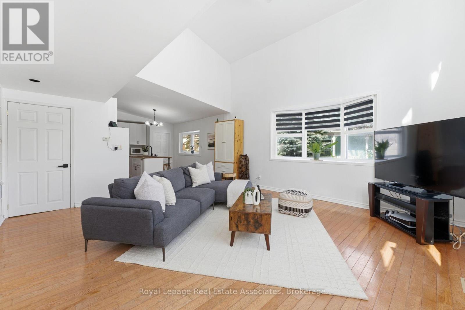 708 Montbeck Crescent, Mississauga, Ontario  L5G 1P3 - Photo 23 - W12848164