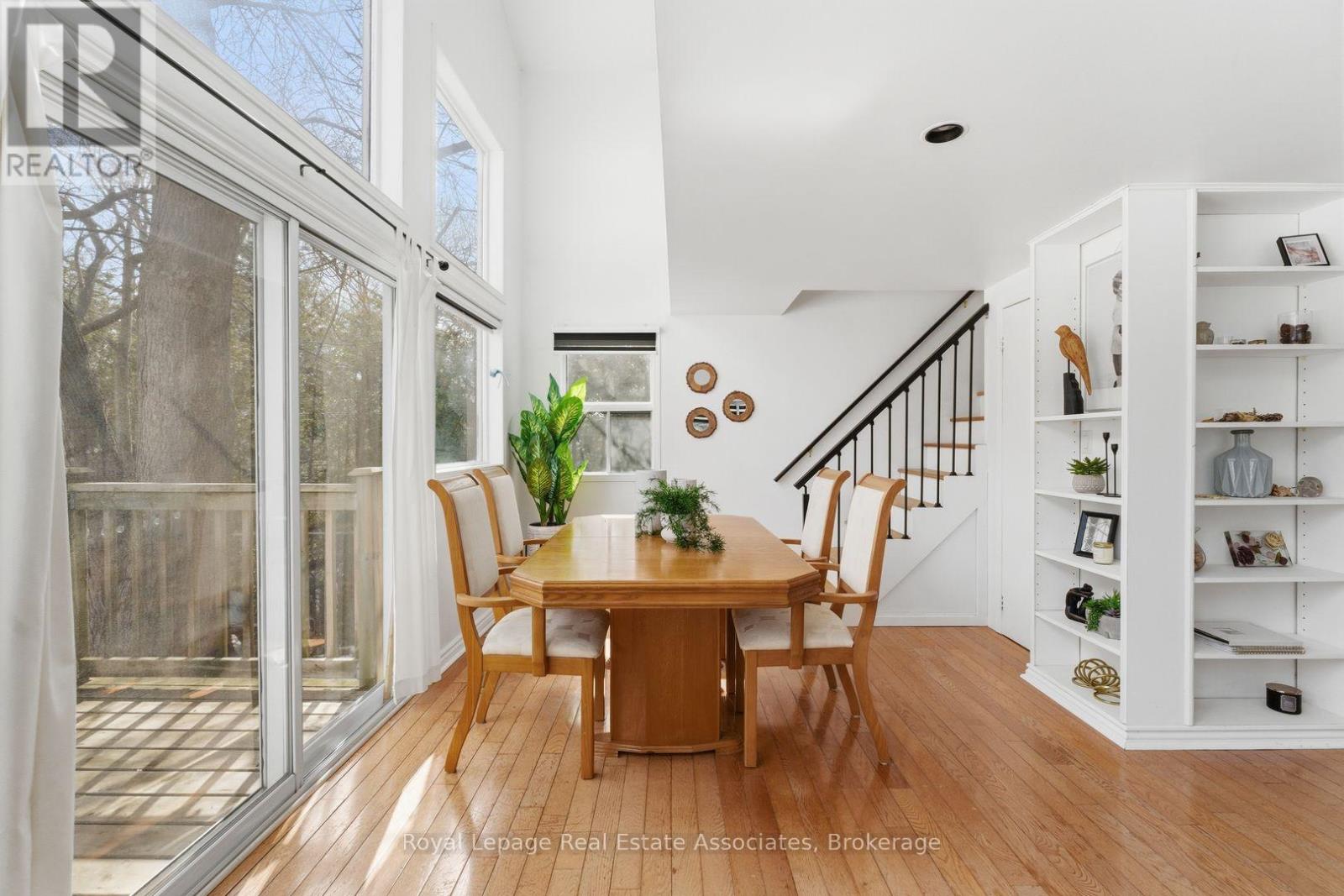 708 Montbeck Crescent, Mississauga, Ontario  L5G 1P3 - Photo 24 - W12848164