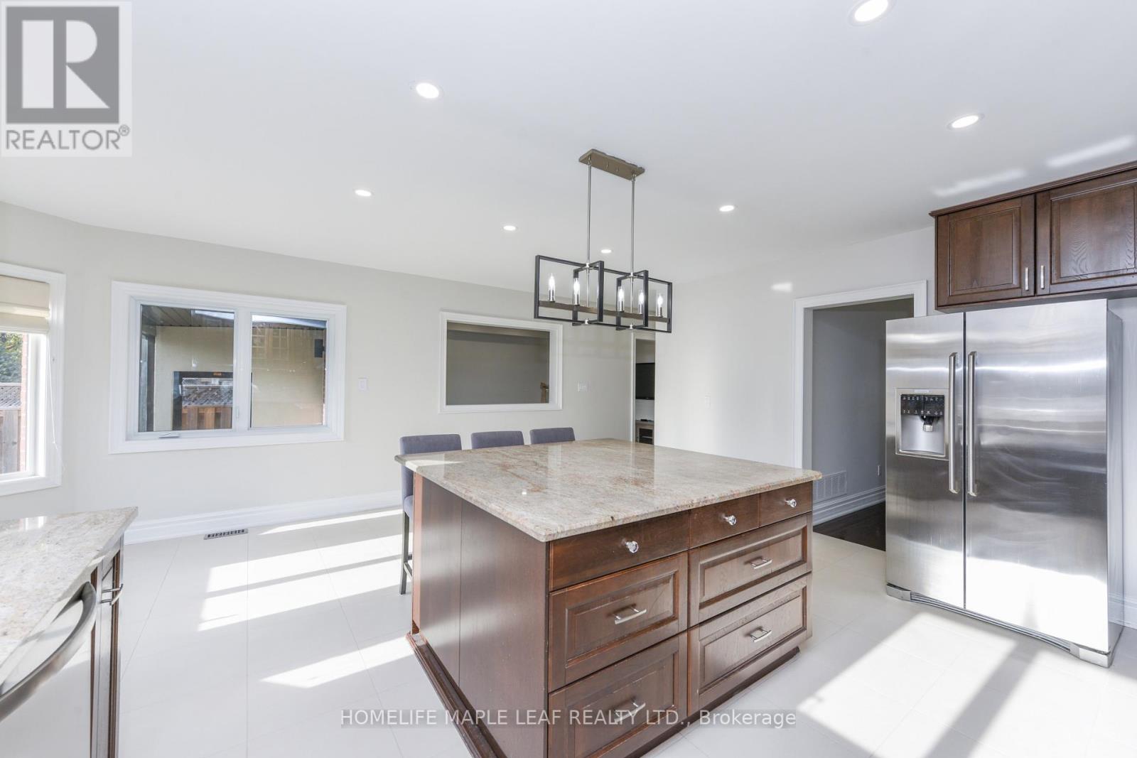 7 Southbury Manor Drive, Caledon, Ontario  L7E 1X7 - Photo 21 - W12848174