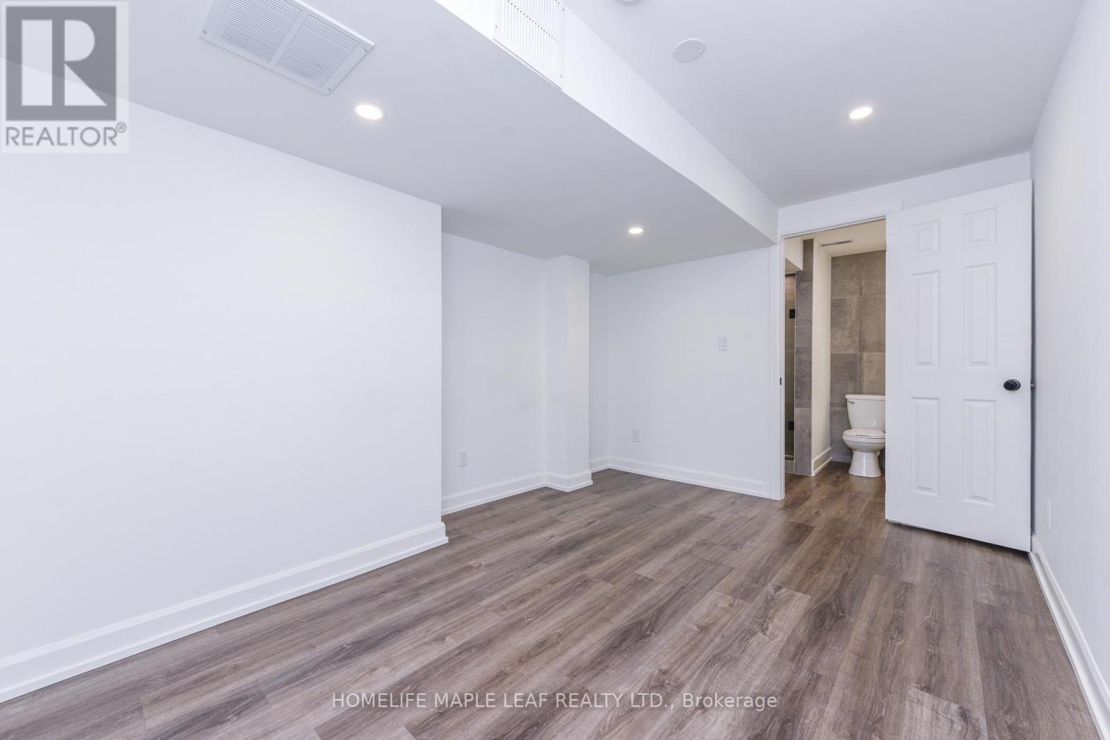 7 Southbury Manor Drive, Caledon, Ontario  L7E 1X7 - Photo 41 - W12848174