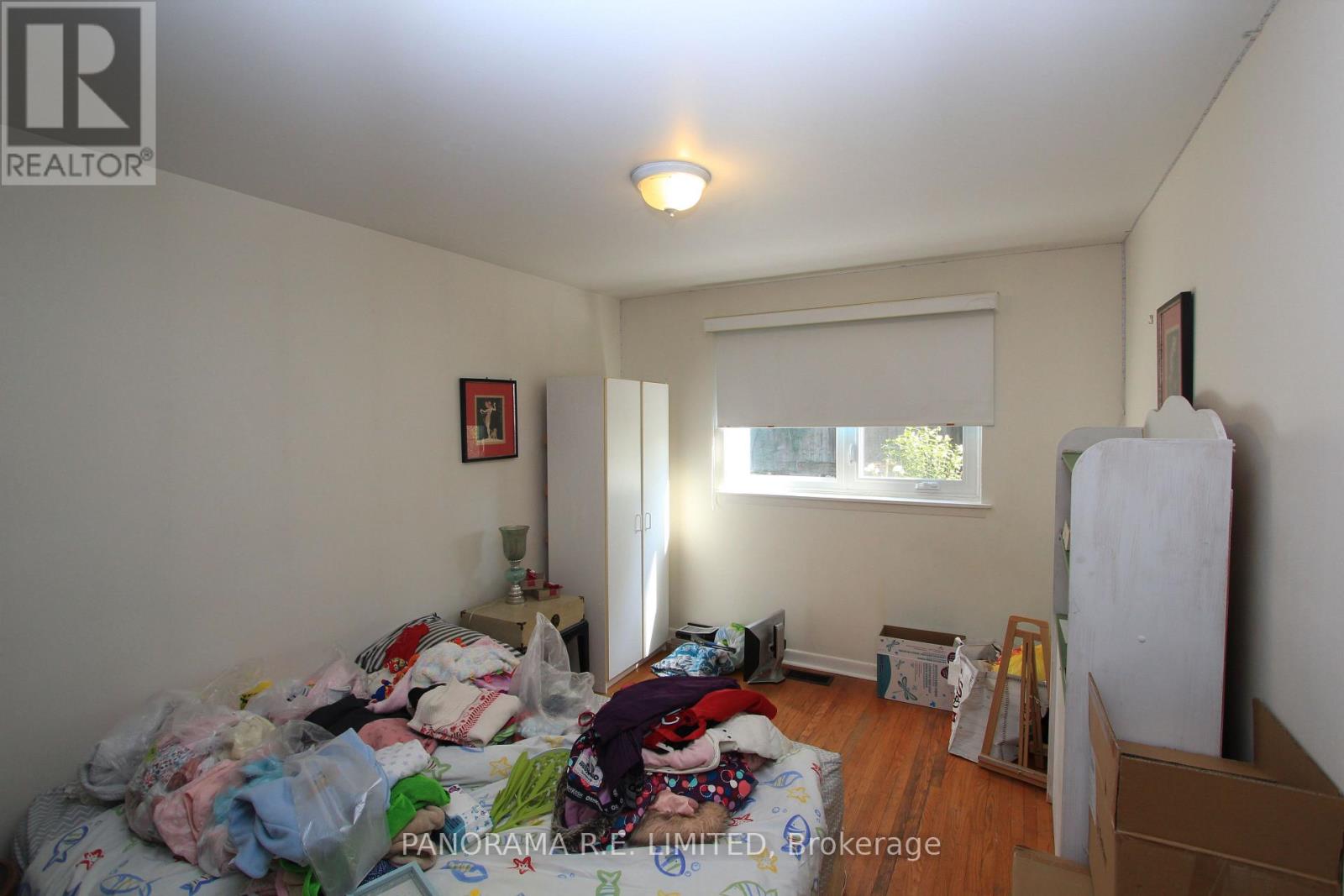 78 Guernsey Drive, Toronto, Ontario  M9C 3A7 - Photo 10 - W12848208