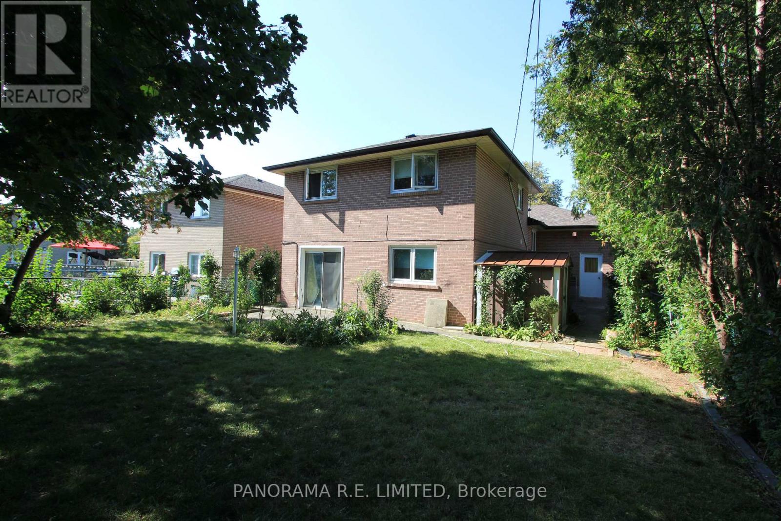 78 Guernsey Drive, Toronto, Ontario  M9C 3A7 - Photo 15 - W12848208