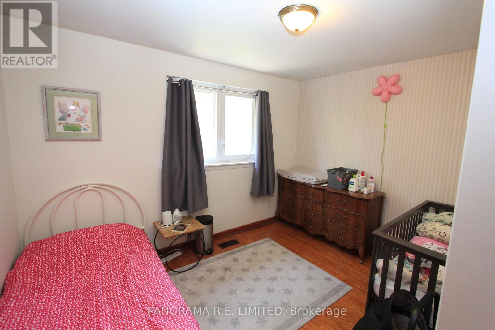 78 Guernsey Drive, Toronto, Ontario  M9C 3A7 - Photo 8 - W12848208