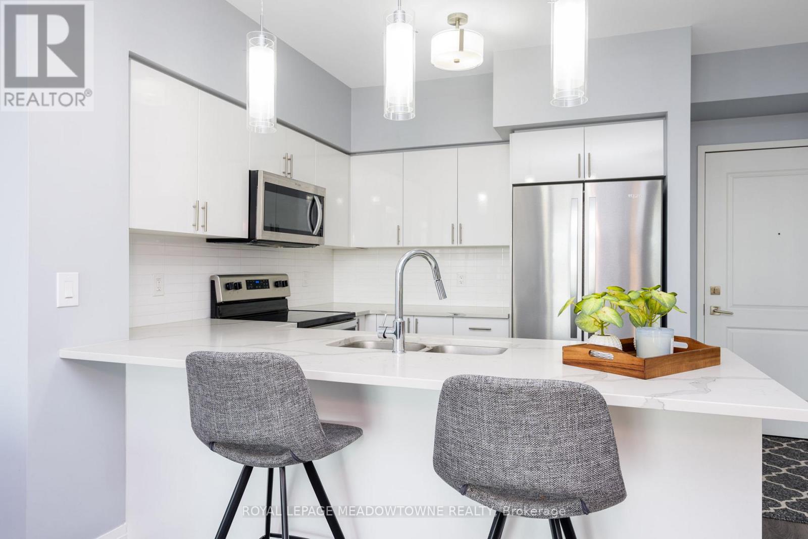 614 - 610 Farmstead Drive, Milton, Ontario  L9T 8X5 - Photo 6 - W12848222