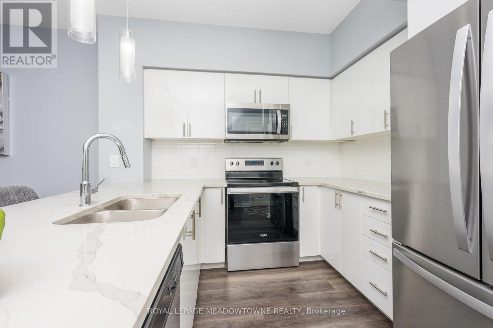 614 - 610 Farmstead Drive, Milton, Ontario  L9T 8X5 - Photo 9 - W12848222