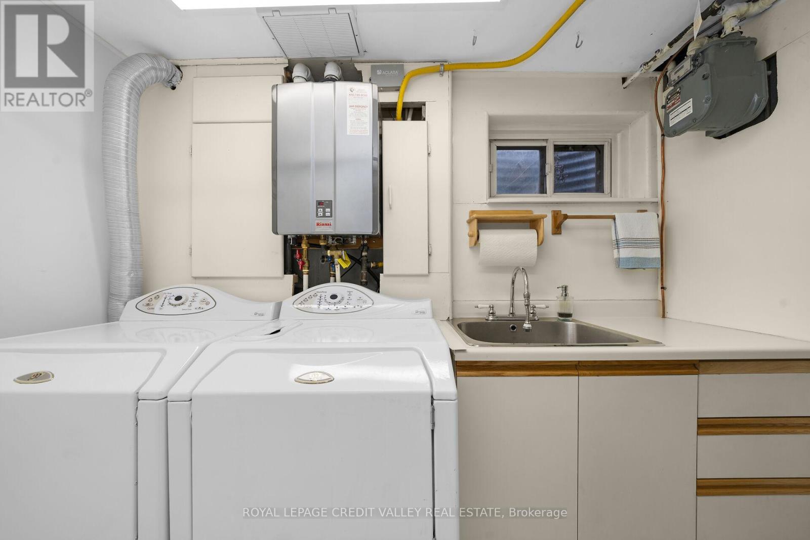 5 Faulkner Crescent, Toronto, Ontario  M9M 2B9 - Photo 32 - W12848286