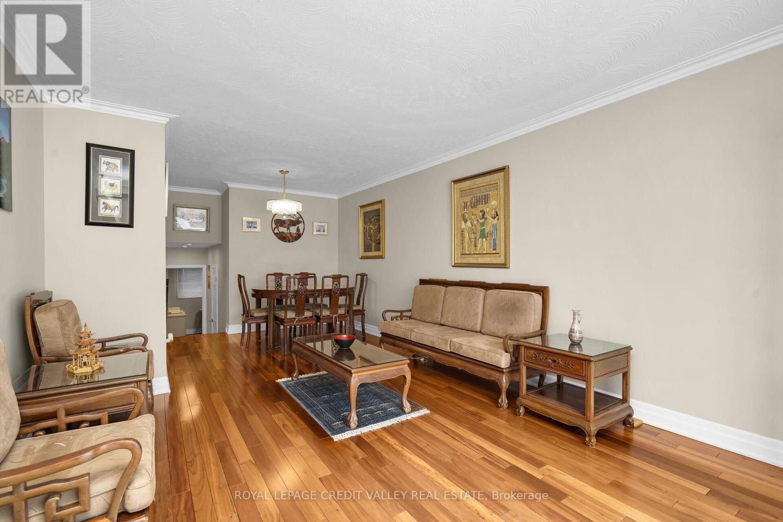 5 Faulkner Crescent, Toronto, Ontario  M9M 2B9 - Photo 7 - W12848286