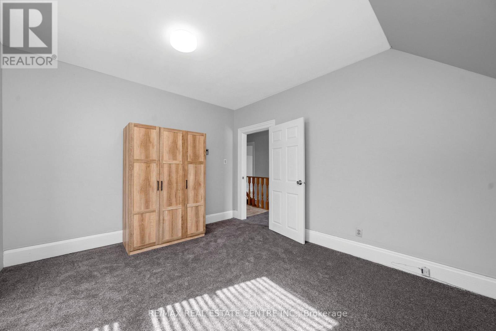 1 - 5 Ontario Street, Halton Hills, Ontario  L7G 3K5 - Photo 3 - W12848326