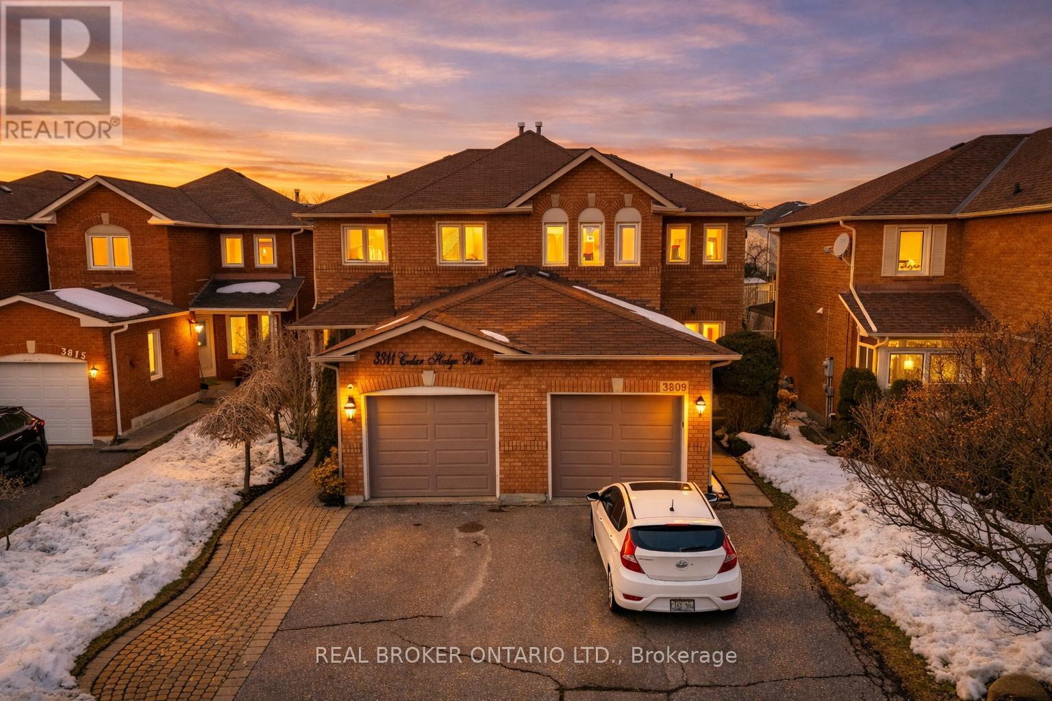 3811 CEDAR HEDGE RISE, Mississauga, Ontario