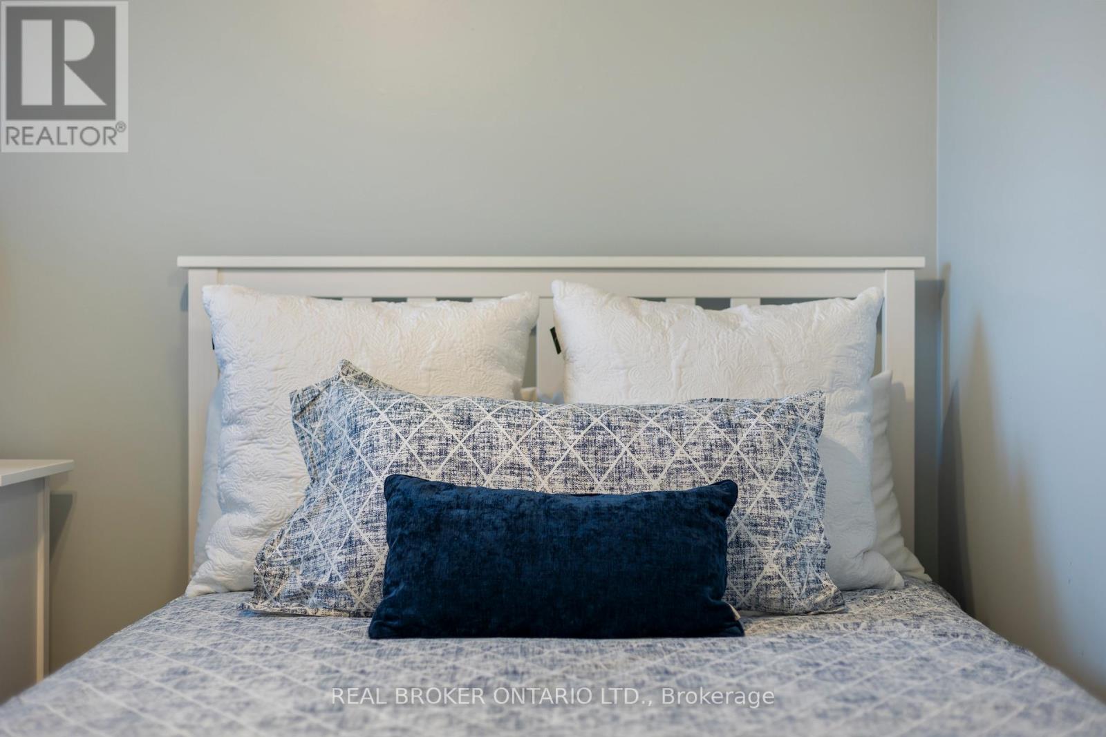 3811 Cedar Hedge Rise, Mississauga, Ontario  L5N 6W5 - Photo 32 - W12848342