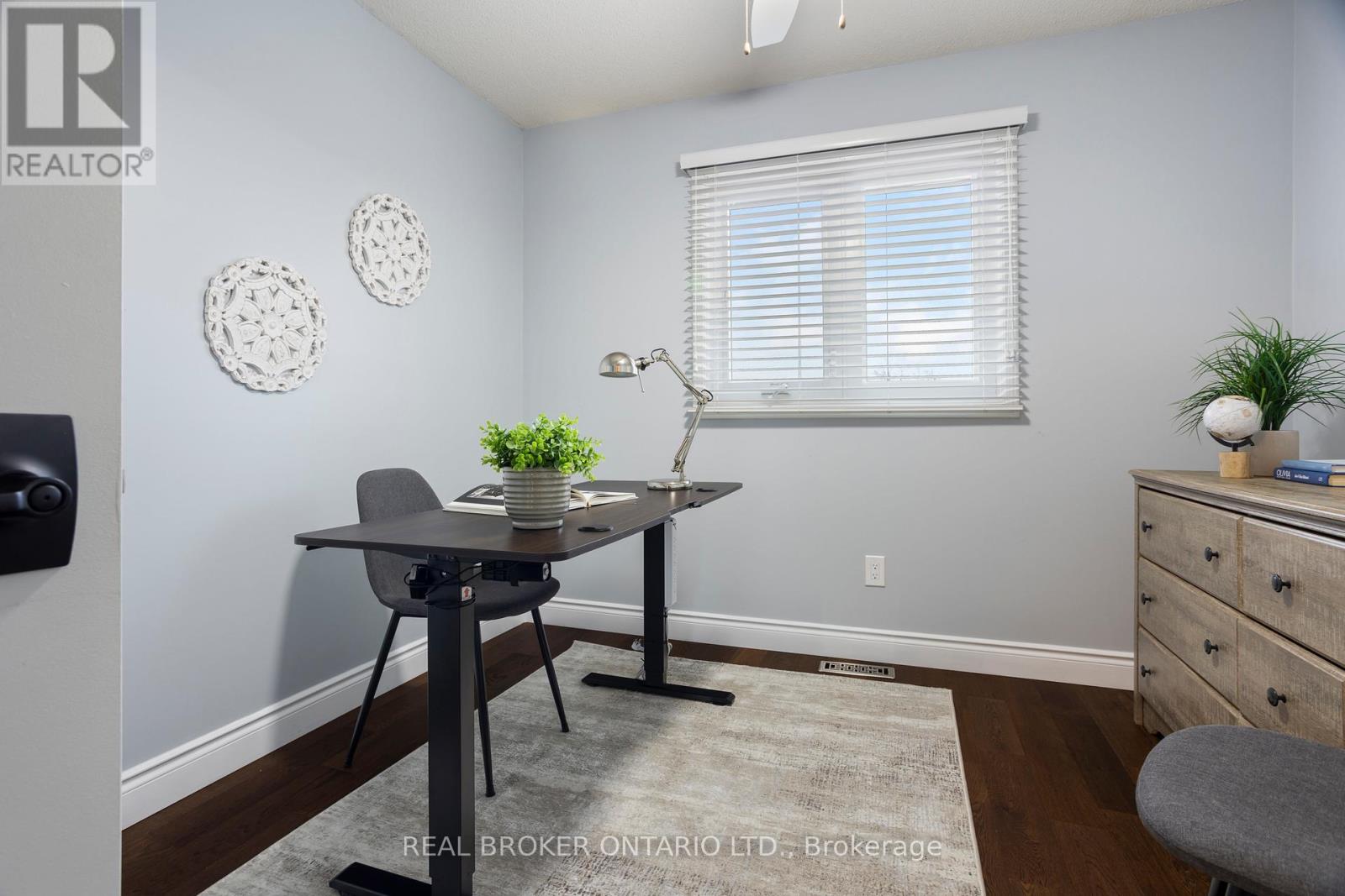 3811 Cedar Hedge Rise, Mississauga, Ontario  L5N 6W5 - Photo 33 - W12848342