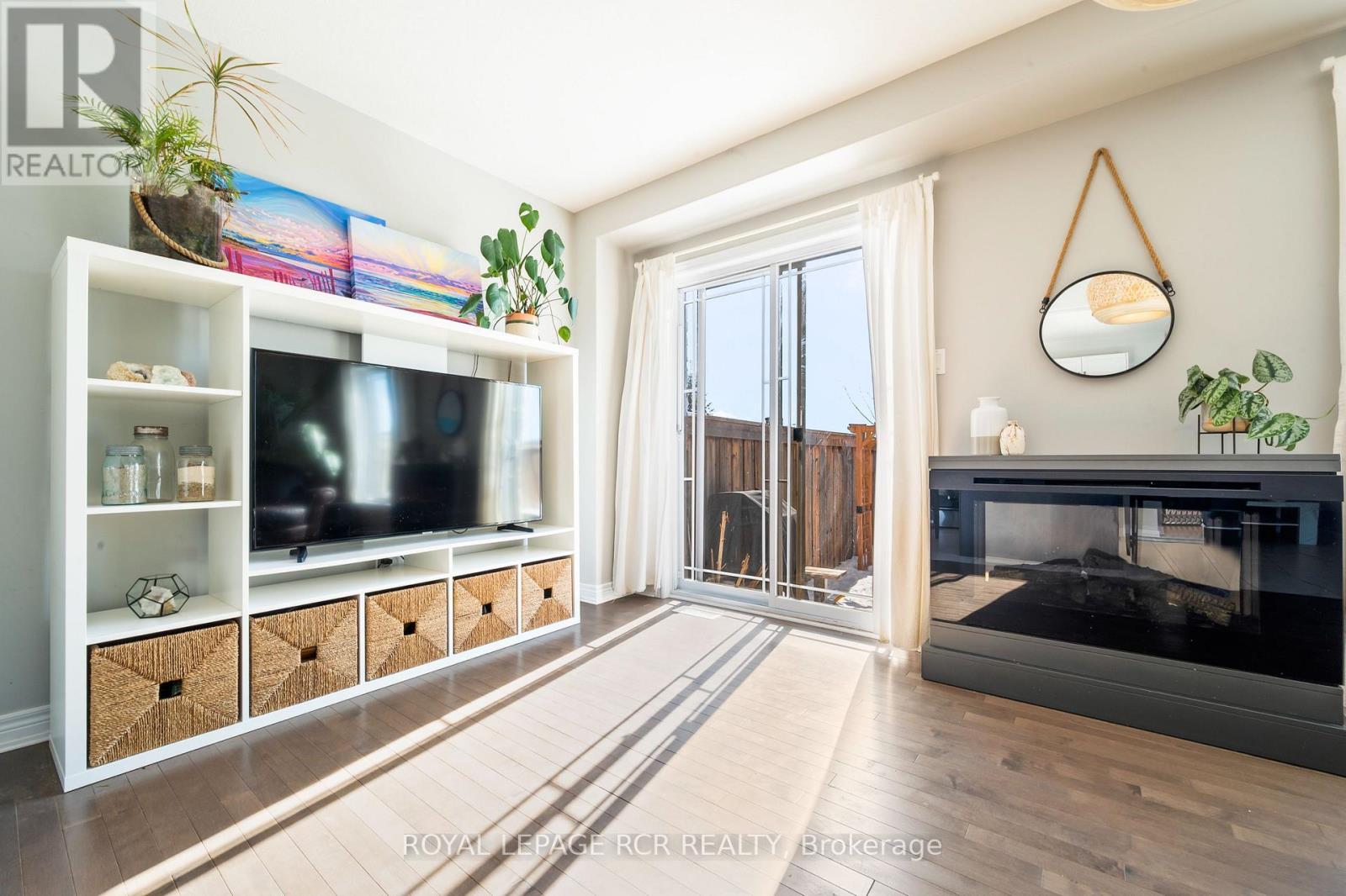 10 - 124 Parkinson Crescent, Orangeville, Ontario  L9W 6X3 - Photo 11 - W12848356