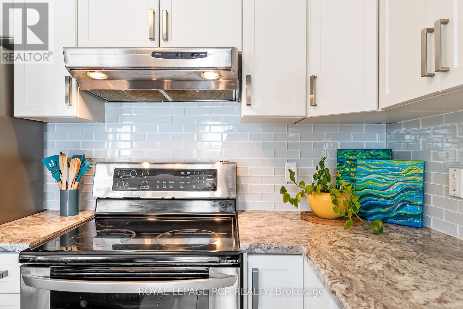 10 - 124 Parkinson Crescent, Orangeville, Ontario  L9W 6X3 - Photo 8 - W12848356