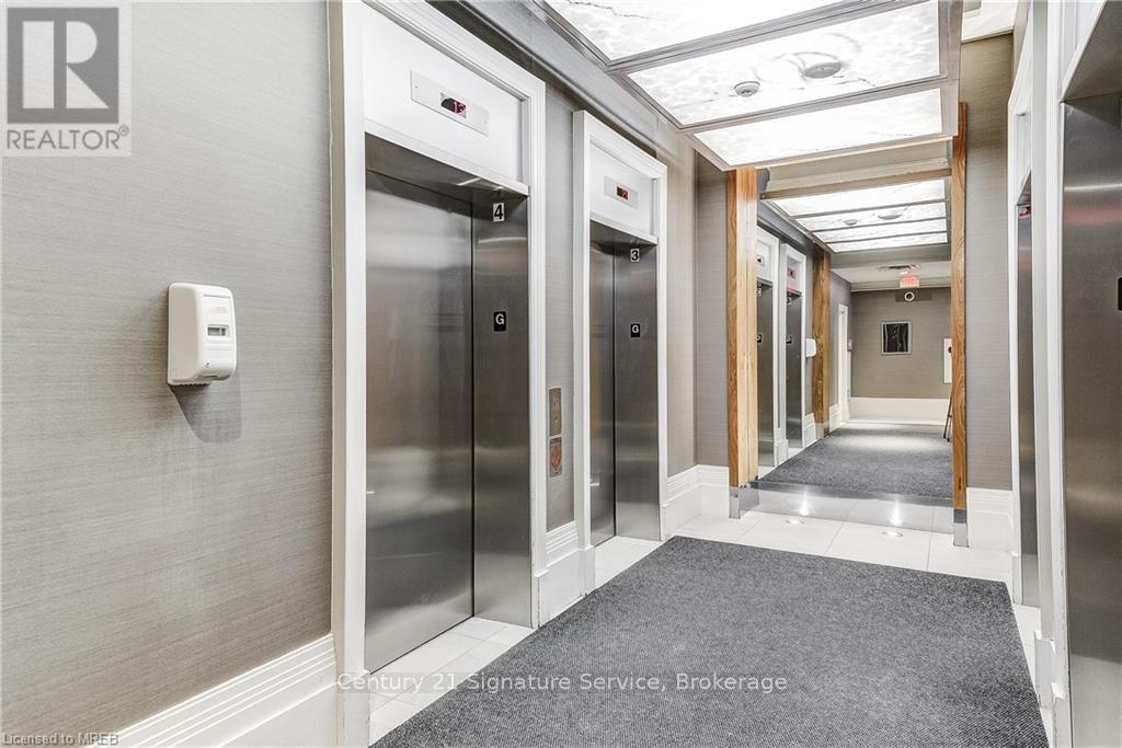 2202 - 388 Prince Of Wales Drive, Mississauga, Ontario  L5B 0A1 - Photo 12 - W12848362