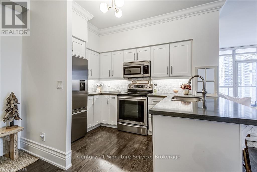 2202 - 388 Prince Of Wales Drive, Mississauga, Ontario  L5B 0A1 - Photo 16 - W12848362