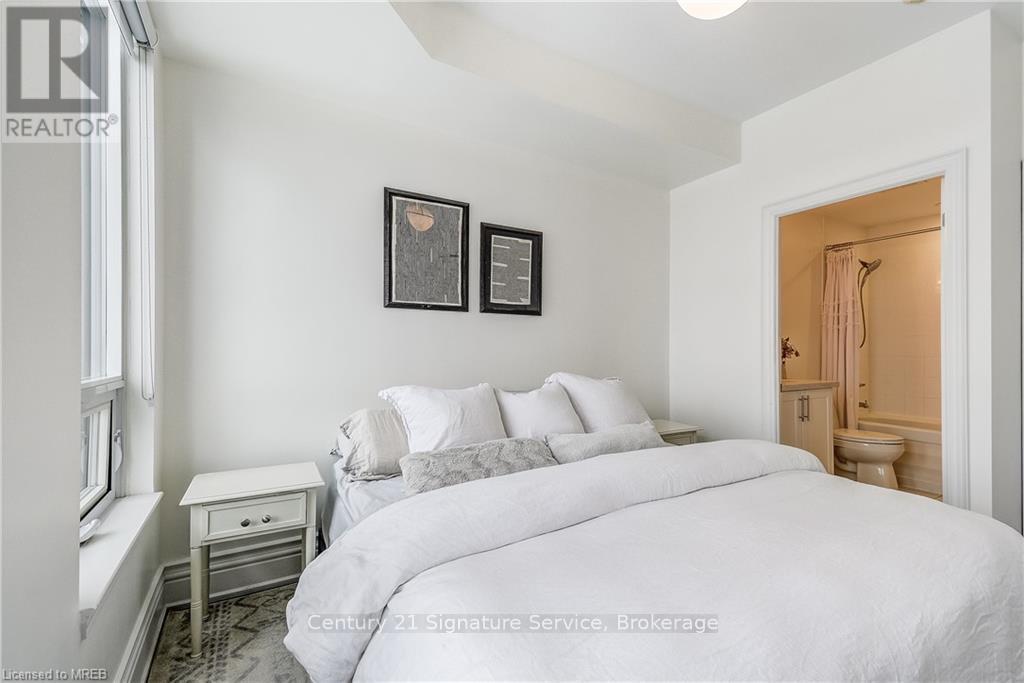 2202 - 388 Prince Of Wales Drive, Mississauga, Ontario  L5B 0A1 - Photo 32 - W12848362