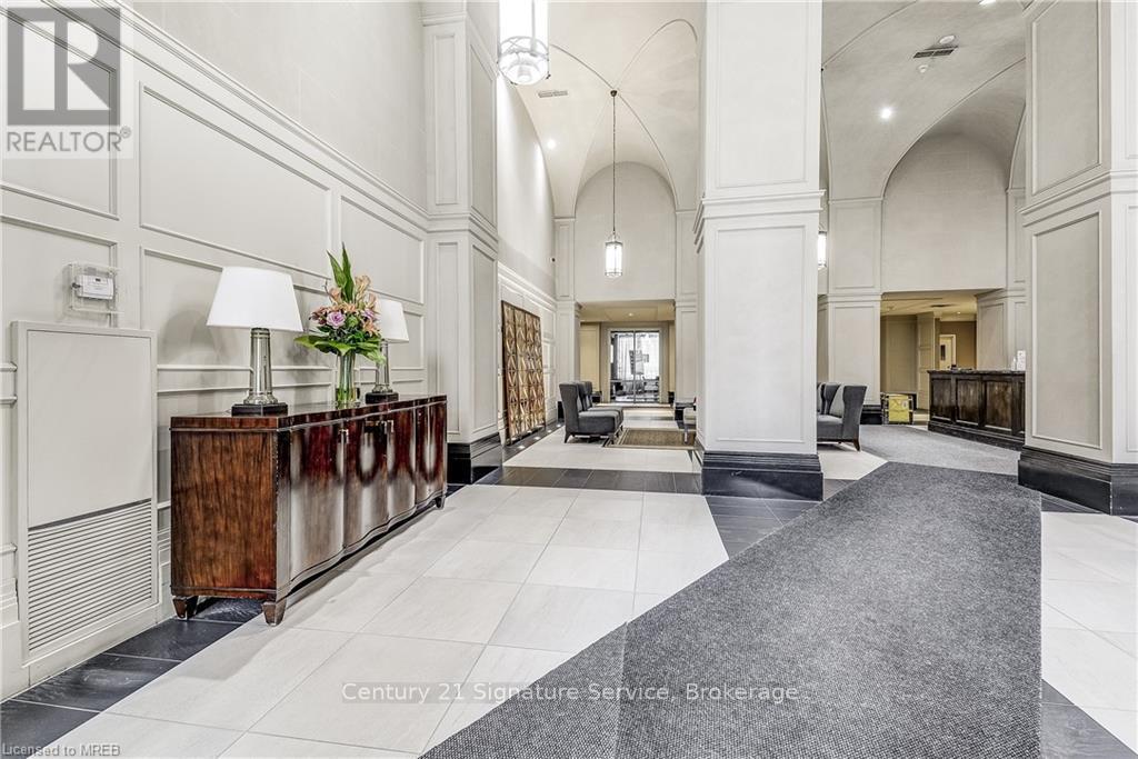 2202 - 388 Prince Of Wales Drive, Mississauga, Ontario  L5B 0A1 - Photo 9 - W12848362