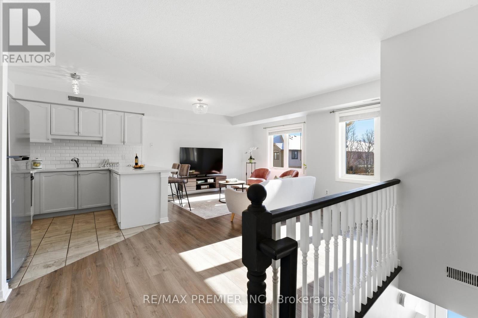 12 - 2120 Headon Road, Burlington, Ontario  L7M 4J9 - Photo 11 - W12848366