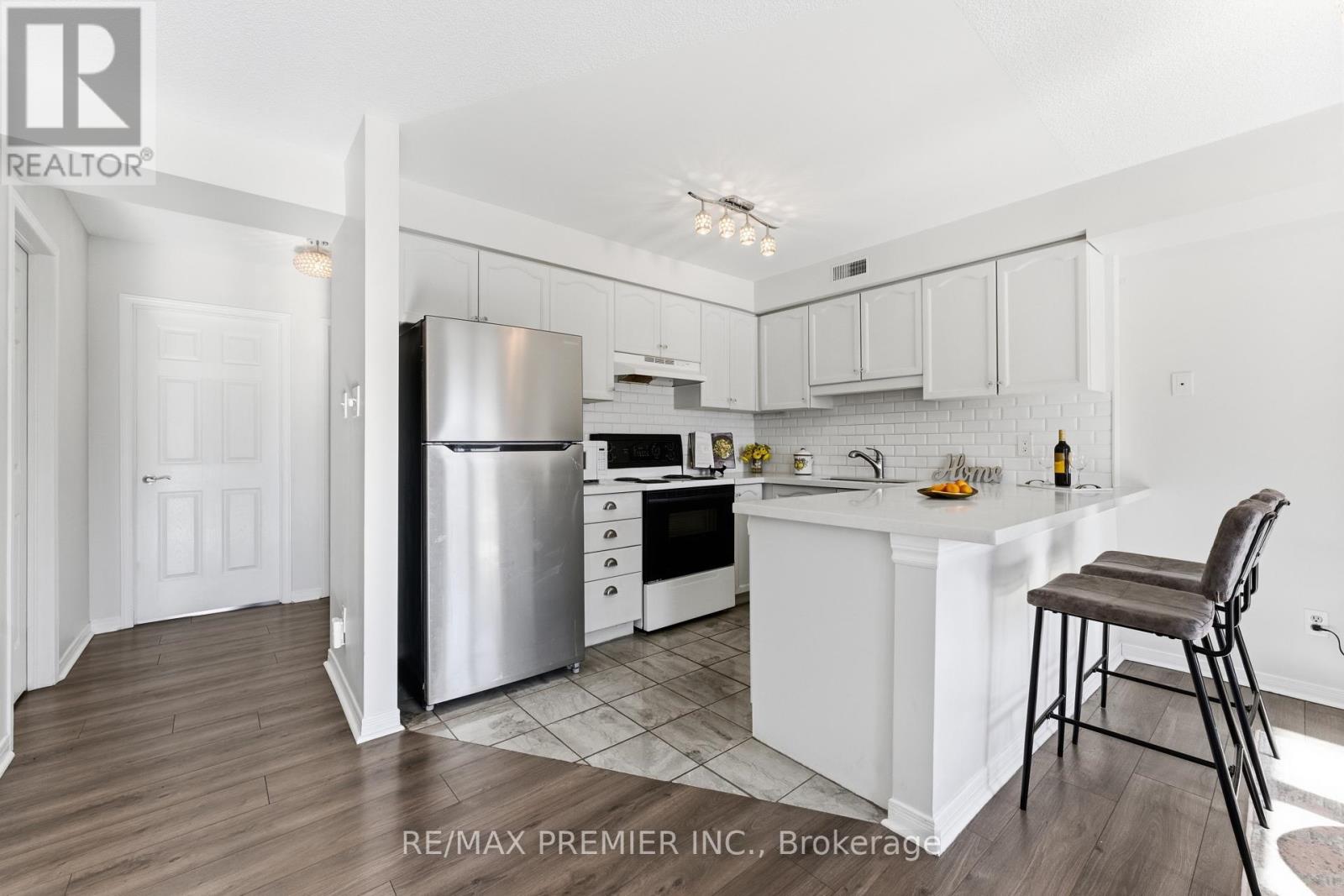 12 - 2120 Headon Road, Burlington, Ontario  L7M 4J9 - Photo 8 - W12848366