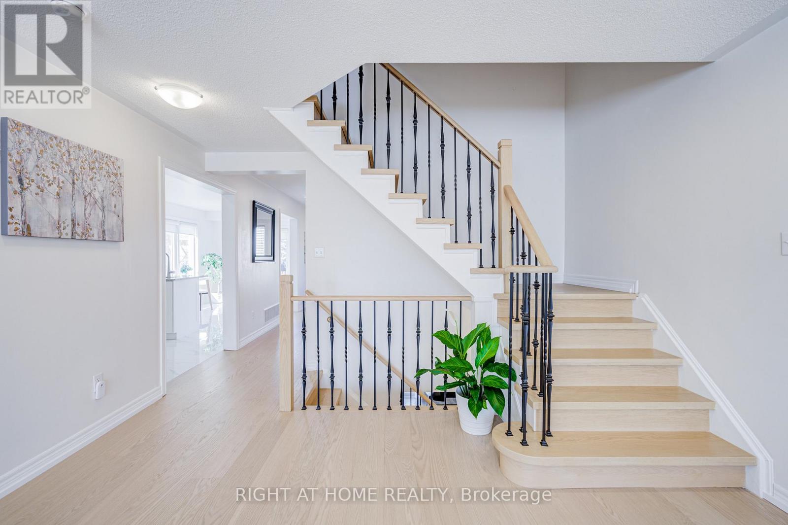 3064 Highbourne Crescent, Oakville, Ontario  L6M 5H1 - Photo 10 - W12848372