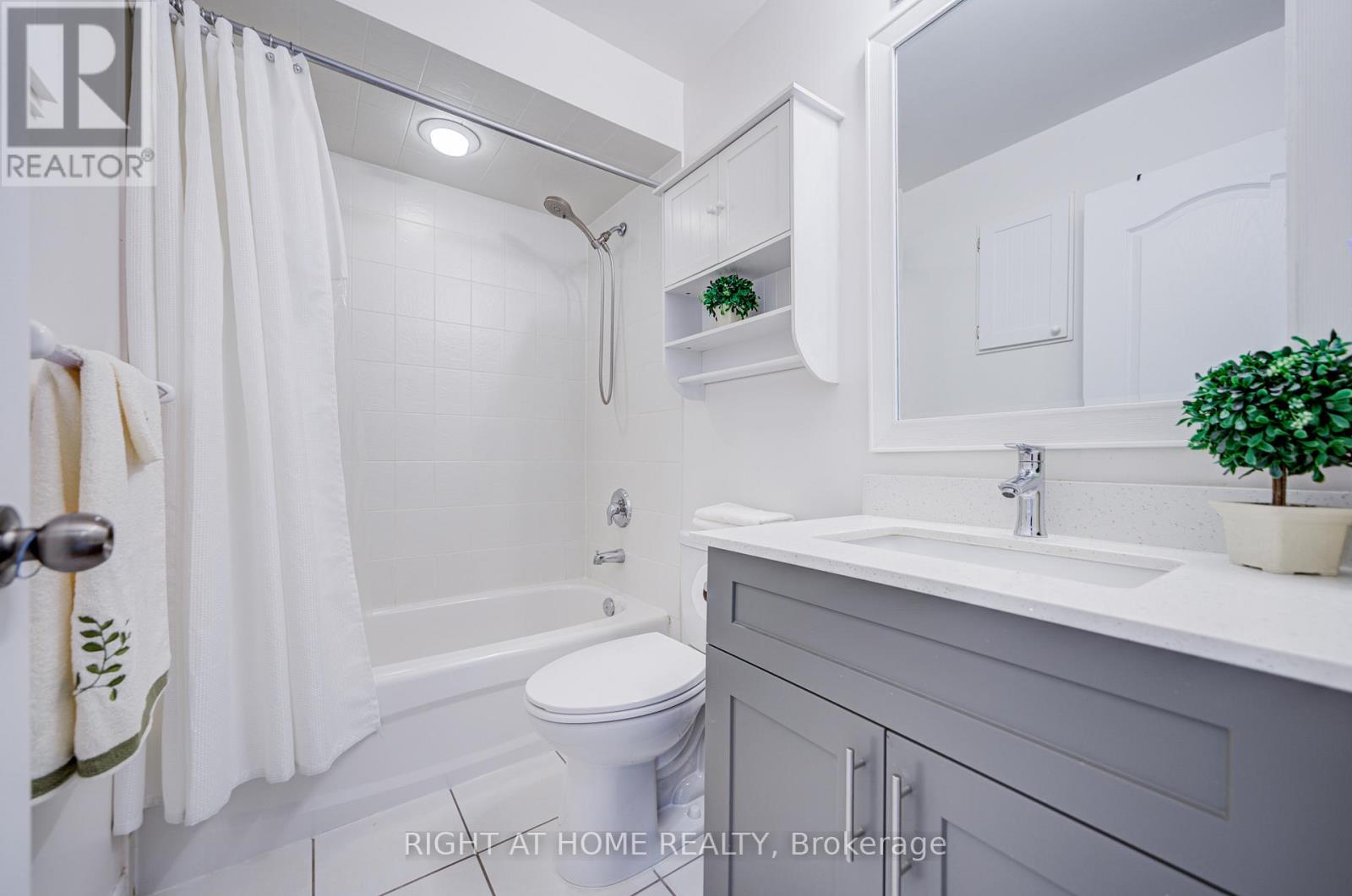 3064 Highbourne Crescent, Oakville, Ontario  L6M 5H1 - Photo 33 - W12848372