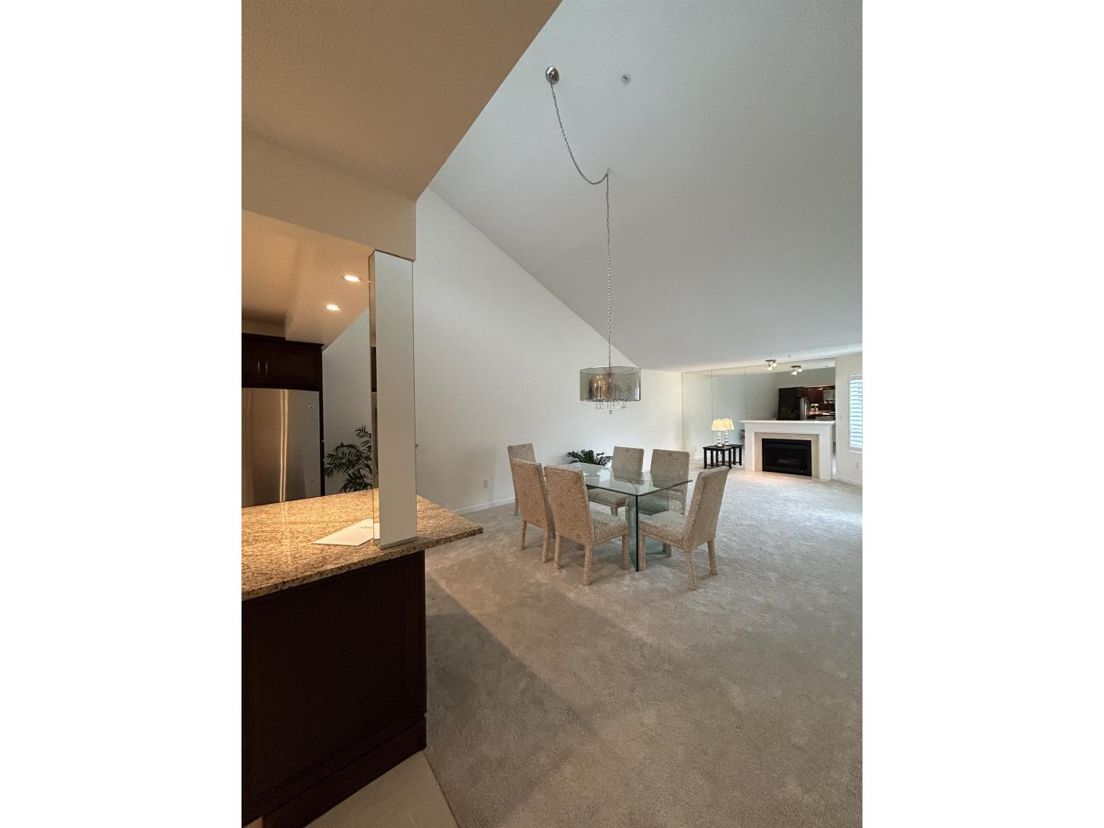 303 15255 18 Avenue, Surrey, British Columbia  V4A 1W9 - Photo 8 - R3091414