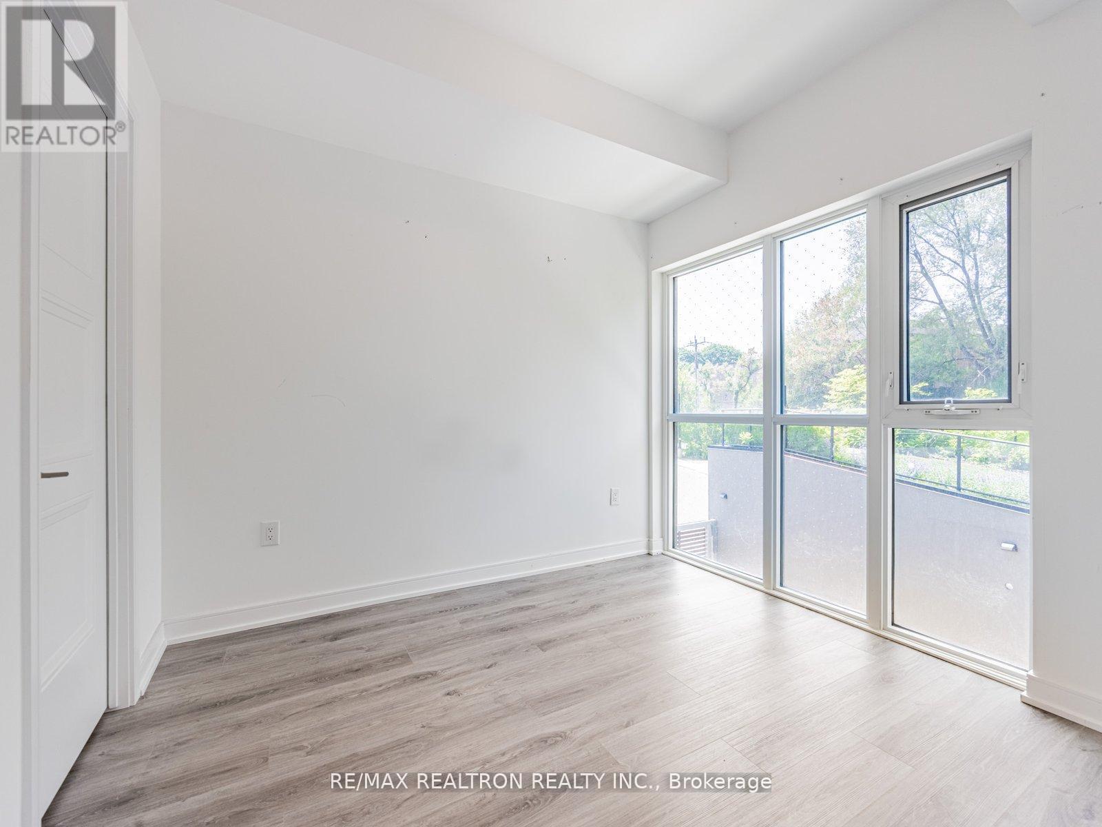 205 - 25 Neighbourhood Lane, Toronto, Ontario  M8Y 0C4 - Photo 8 - W12644160