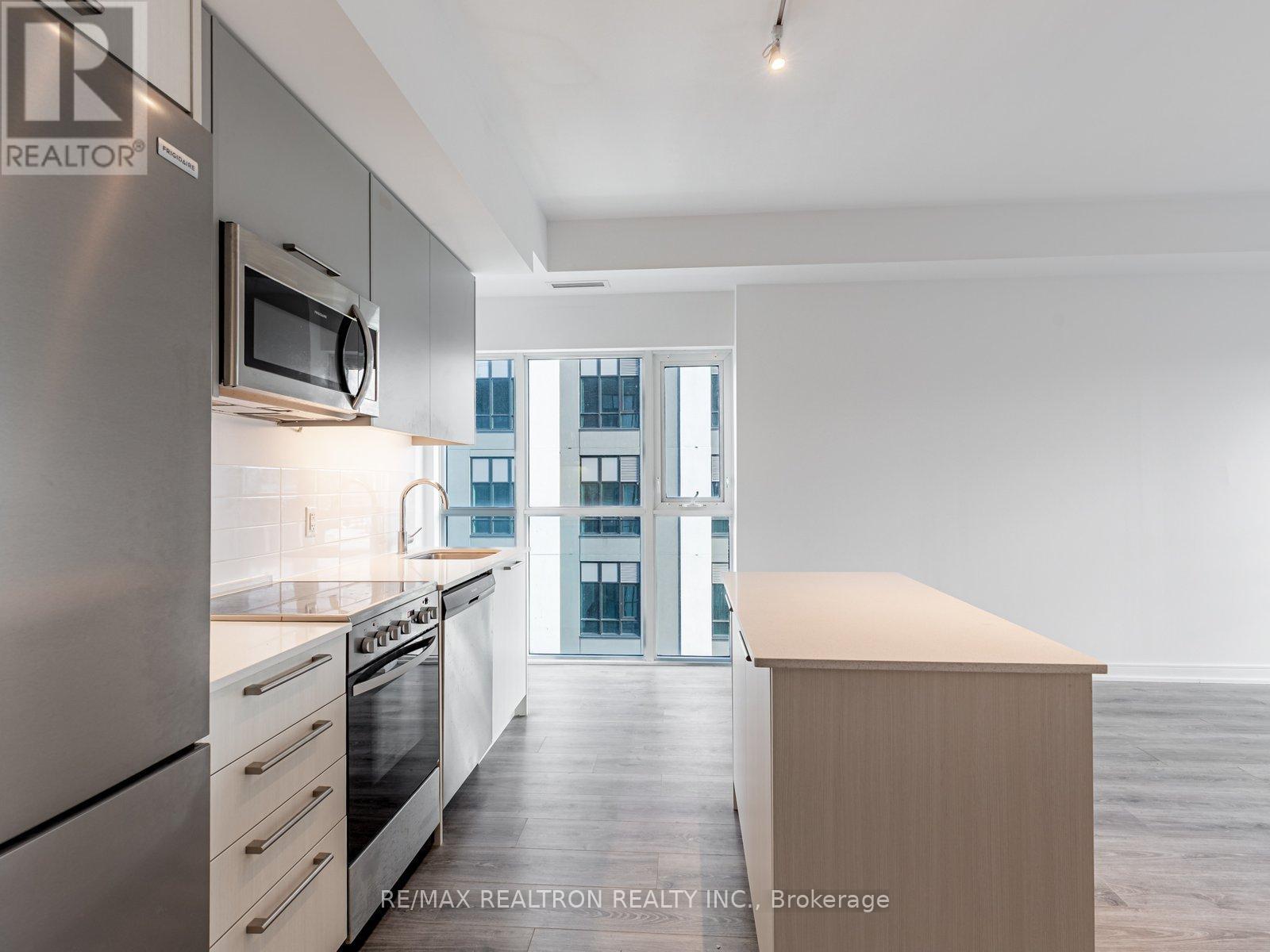 614 - 25 Neighbourhood Lane, Toronto, Ontario  M8Y 0C3 - Photo 2 - W12669944